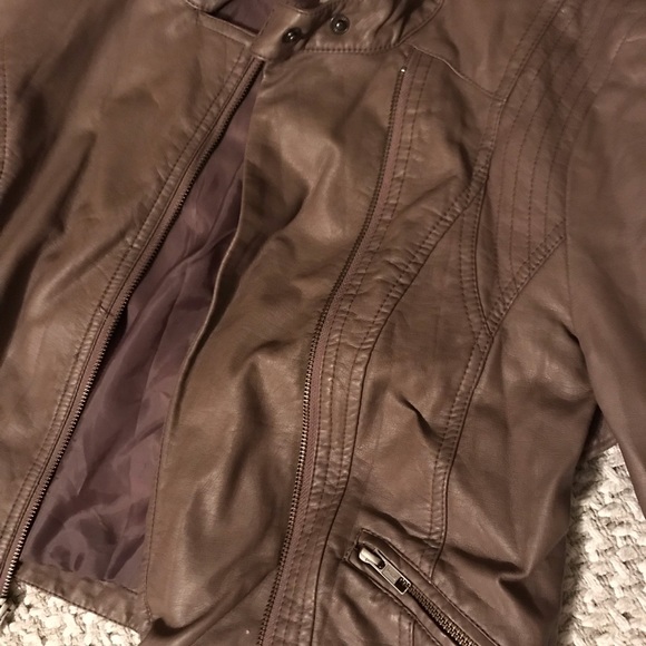 Jacket (bomber jacket...i think??) - Picture 4 of 4